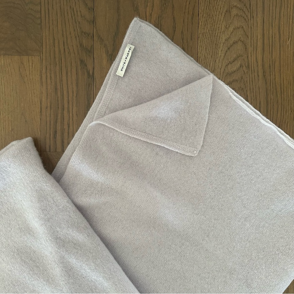 White + Warren 100% Cashmere Travel Wrap Scarf in Pale Lavender 81" x 36" - Picture 5 of 8